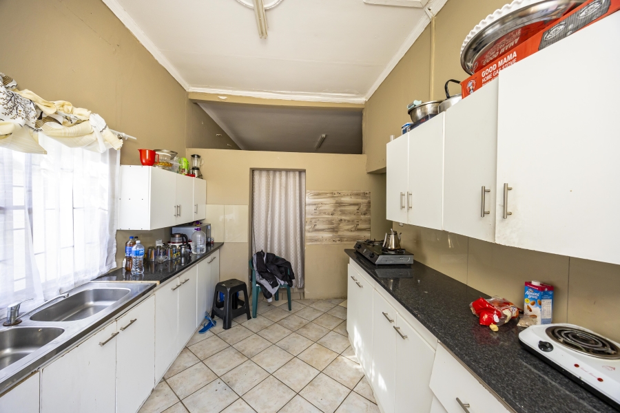 6 Bedroom Property for Sale in King Williams Town Central Eastern Cape